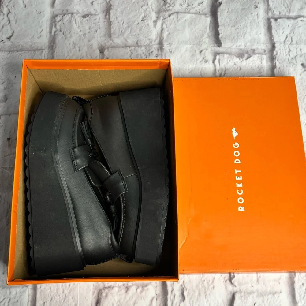 Rocket Dog women’s black platform oxfords rare find size 9